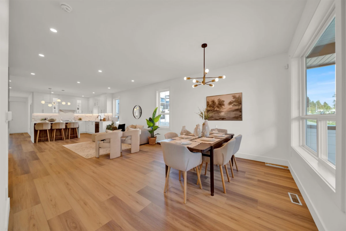 Living Room Photo of 16487 20 Avenue, Surrey, BC
