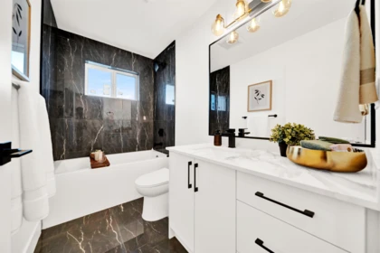 Laundry Room Photo of 16487 20 Avenue, Surrey, BC