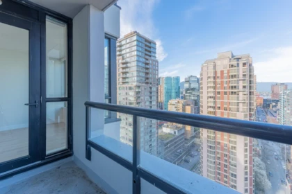 2501 909 Mainland Street, Vancouver, BC, Vancouver — Apartment/Condo for sale