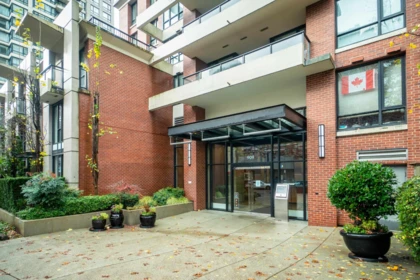 Hot Tub / Spa Photo of 2501 909 Mainland Street, Vancouver, BC
