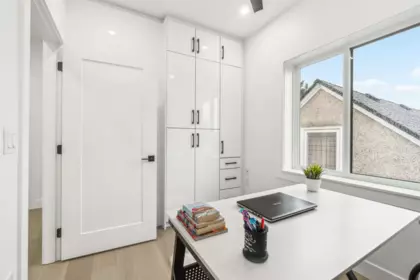 Powder Room Photo of 1 5737 Clarendon Street, Vancouver, BC