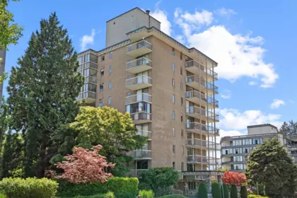 Community Amenities Photo (Clubhouse) of 203 1390 Duchess Avenue, West Vancouver, BC