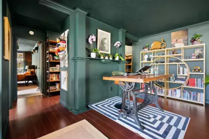 Mudroom Photo of 203 1390 Duchess Avenue, West Vancouver, BC