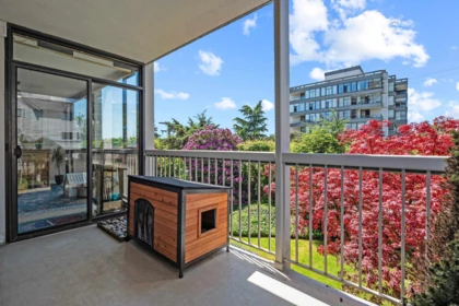 Outdoor Kitchen Photo of 203 1390 Duchess Avenue, West Vancouver, BC