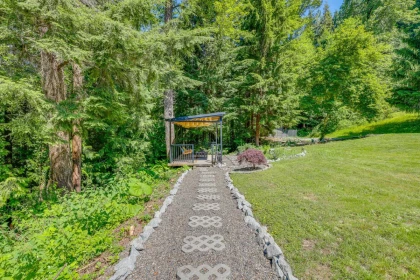 Garden / Landscaping Photo of 26115 124 Avenue, Maple Ridge, BC