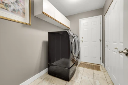 Hallway Photo of 26115 124 Avenue, Maple Ridge, BC