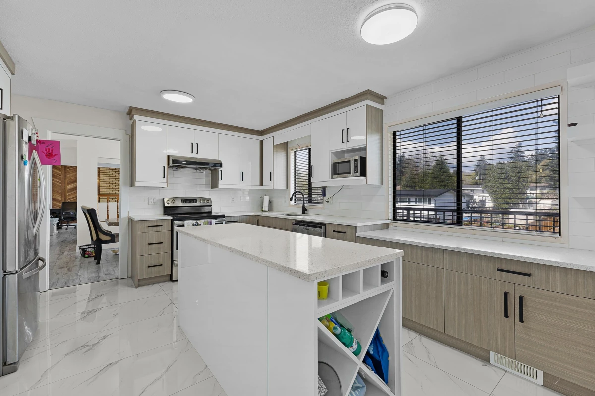 Dining Area Photo of 31872 Starling Avenue, Mission, BC
