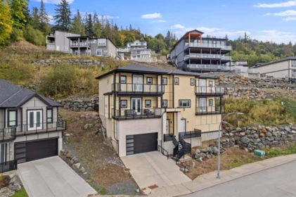 8204 Harvest Place, Chilliwack, BC, Chilliwack — Single Family Residence for sale
