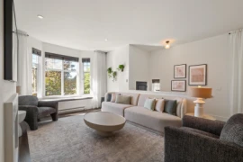 1 3439 Roxton Avenue, Coquitlam, BC