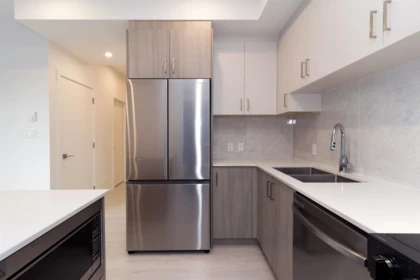 Kitchen Photo of 201 13838 108 Avenue, Surrey, BC