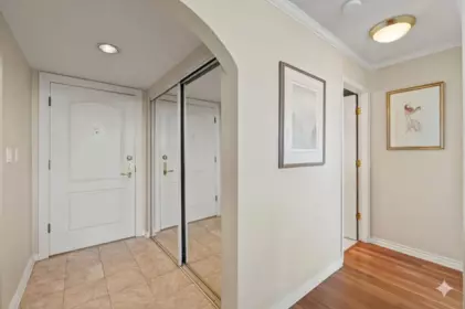 Mudroom Photo of 602 567 Lonsdale Avenue, North Vancouver, BC