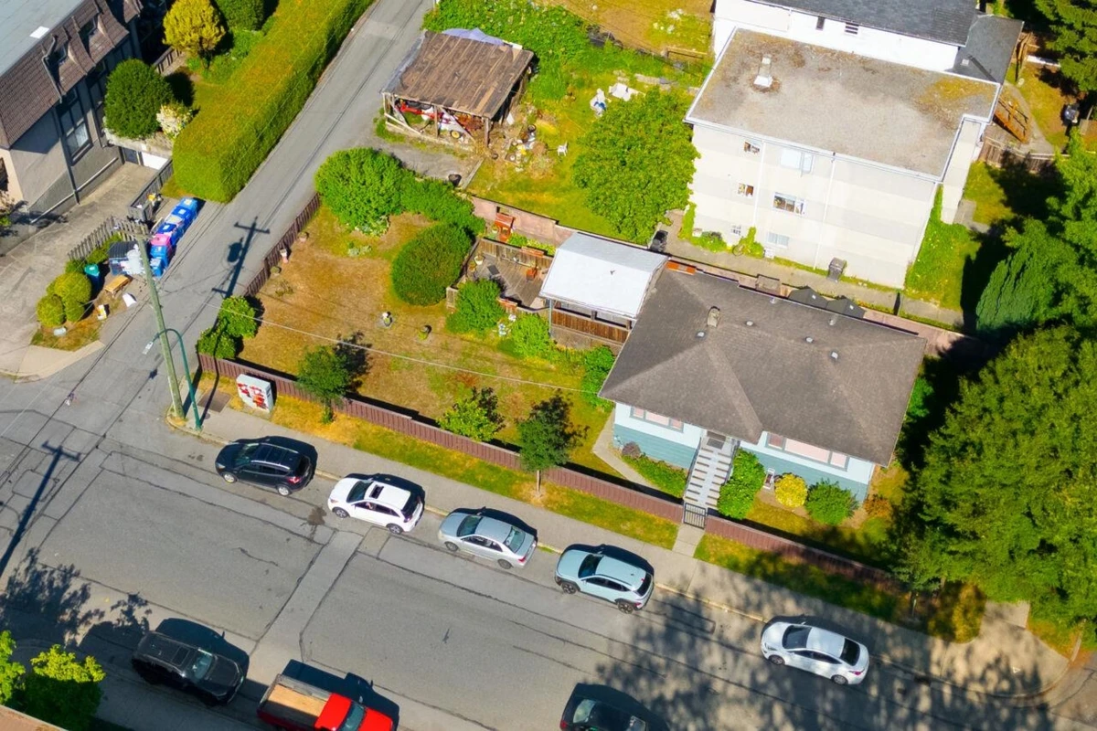 Living Room Photo of 106 N Templeton Drive, Vancouver, BC