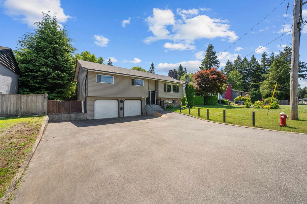 Living Room Photo of 21656 Donovan Avenue, Maple Ridge, BC