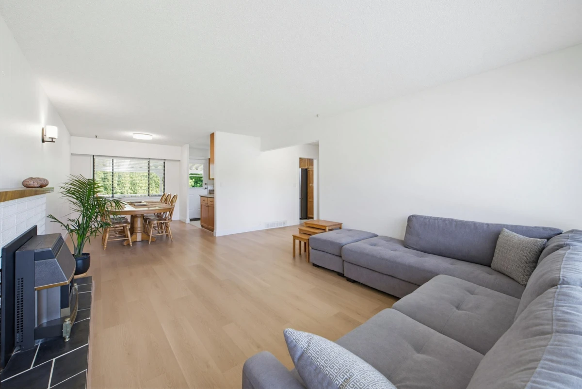 Dining Area Photo of 45271 Bernard Avenue, Chilliwack, BC