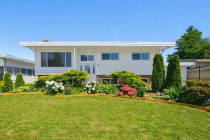 45271 Bernard Avenue, Chilliwack, BC, Chilliwack — Single Family Residence for sale