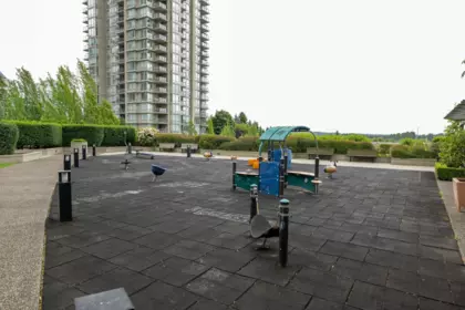 Swimming Pool Photo of 1605 2975 Atlantic Avenue, Coquitlam, BC