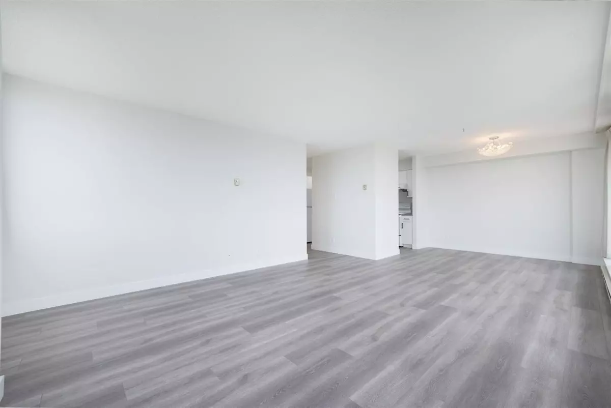 Dining Area Photo of 2102 6540 Burlington Avenue, Burnaby, BC