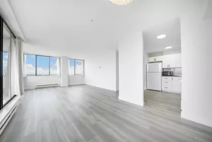 Kitchen Island Photo of 2102 6540 Burlington Avenue, Burnaby, BC