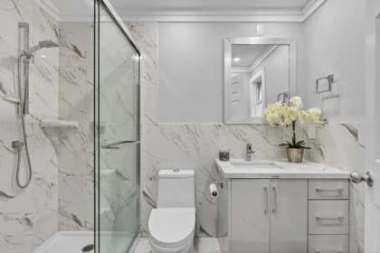 Guest Bathroom Photo of 13745 58a Avenue, Surrey, BC