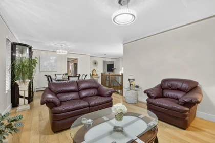 Kitchen Photo of 13745 58a Avenue, Surrey, BC