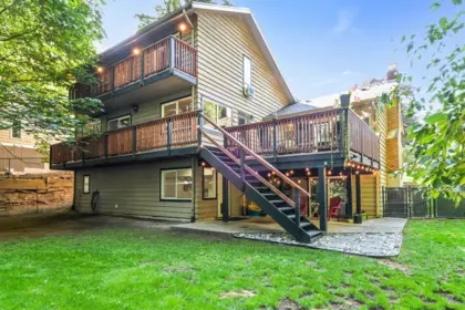 Outdoor Patio Photo of 23913 58a Avenue, Langley, BC