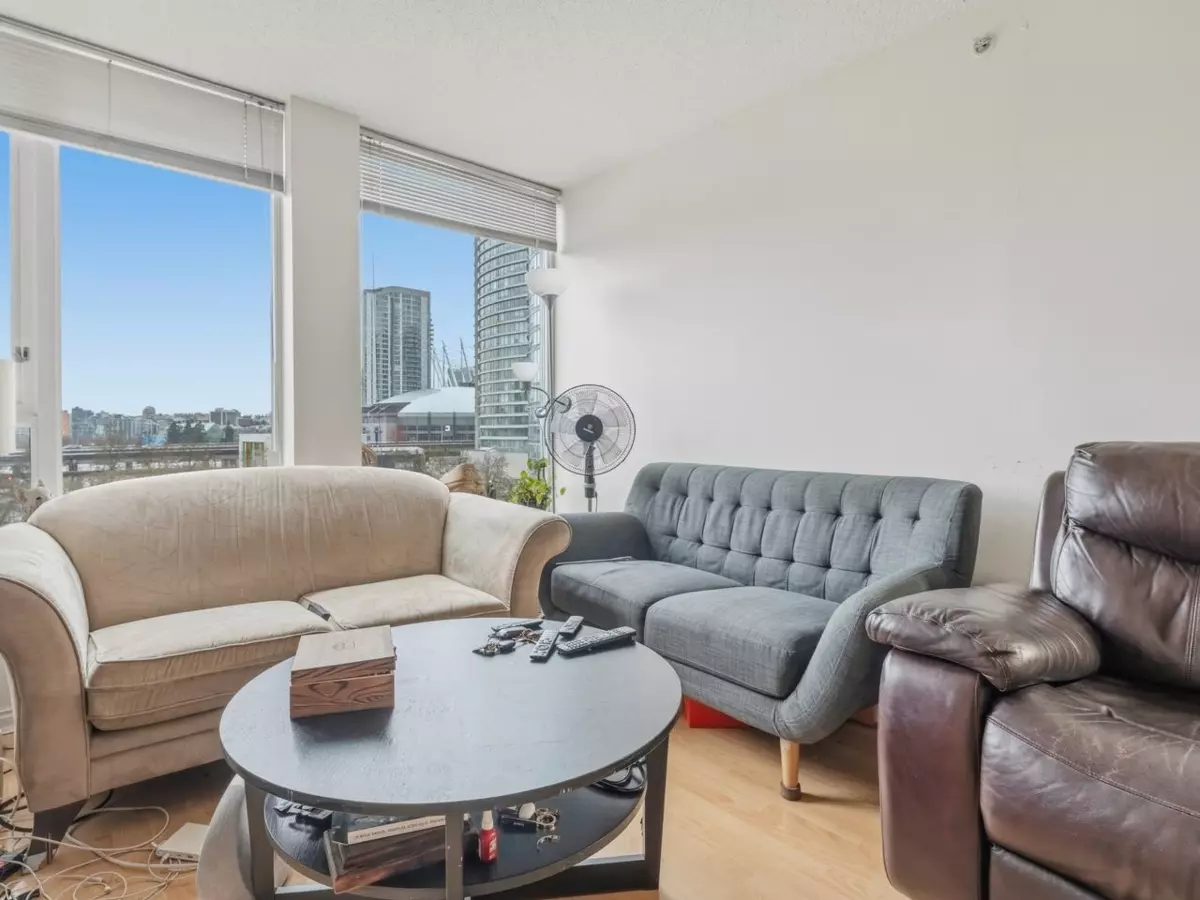 Family Room Photo of 710 550 Taylor Street, Vancouver, BC