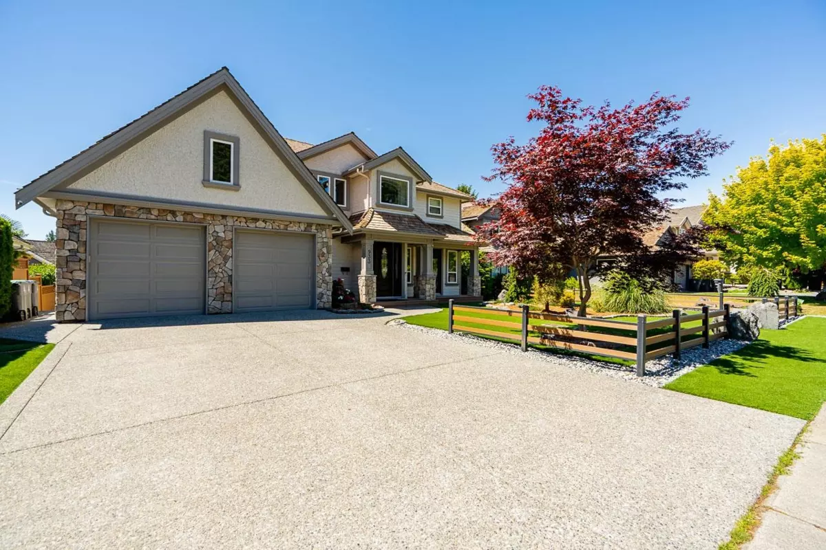 Exterior Rear Photo of 933 164 Street, Surrey, BC