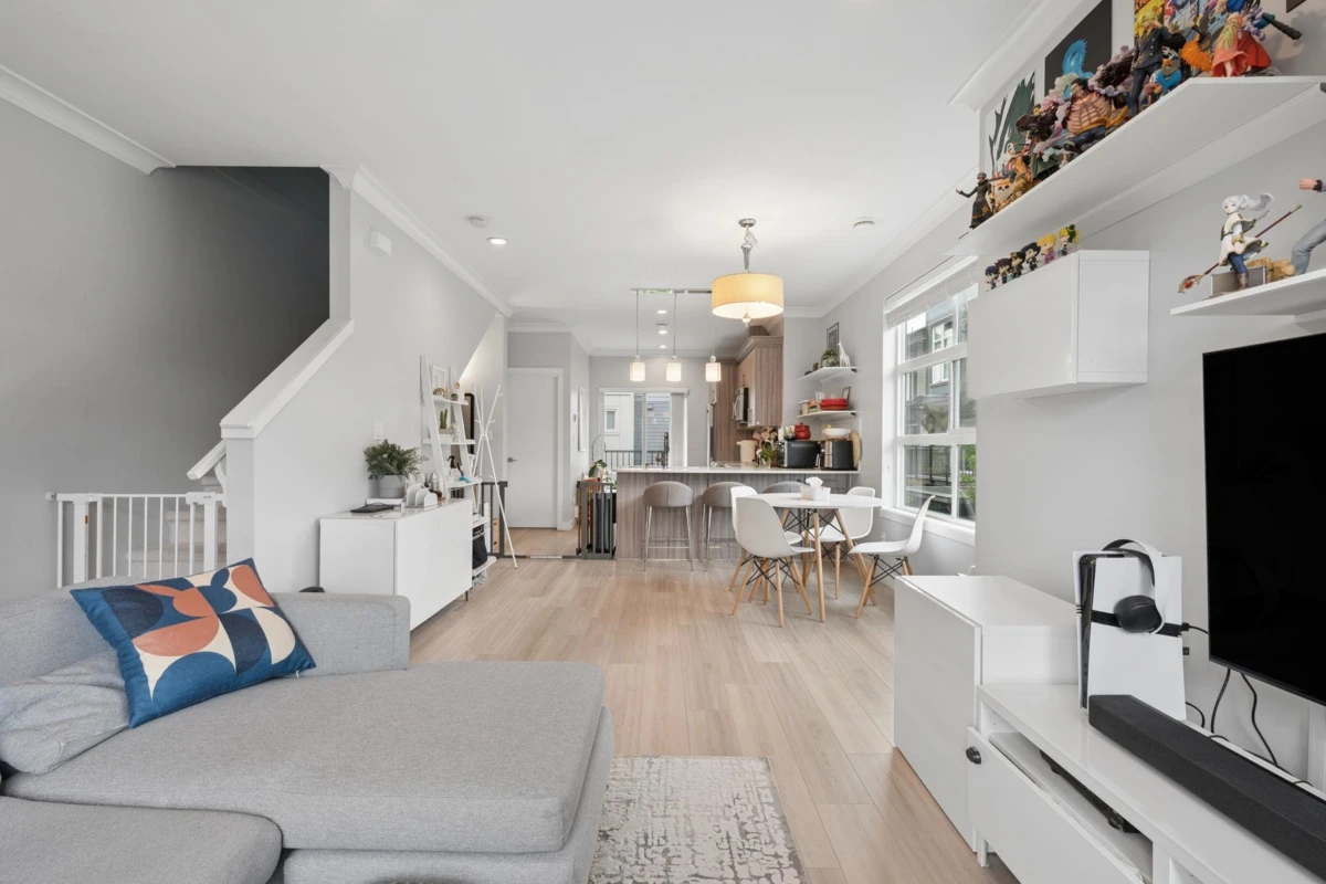 Family Room Photo of 25 4191 No. 4 Road, Richmond, BC