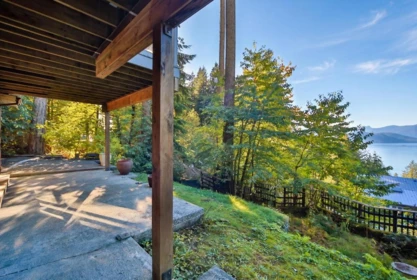 Staircase Photo of 170 Highview Place, Lions Bay, BC