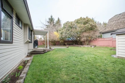 Front Yard Photo of 1990 150 Street, Surrey, BC