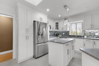 Kitchen Island Photo of 12604 68 Avenue, Surrey, BC