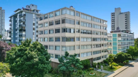 204 1050 Chilco Street, Vancouver, BC, Vancouver — Apartment/Condo for sale