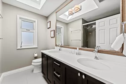 Primary Bathroom Photo of 1199 W 43rd Avenue, Vancouver, BC