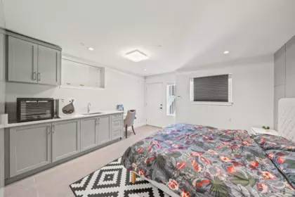 Hot Tub / Spa Photo of 6332 Vine Street, Vancouver, BC