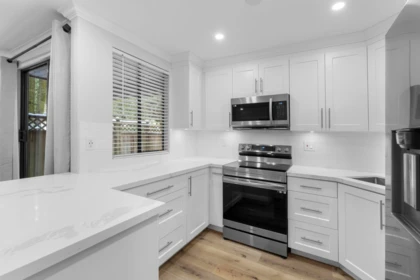 102 9152 Saturna Drive, Burnaby, BC, Burnaby — Townhouse for sale