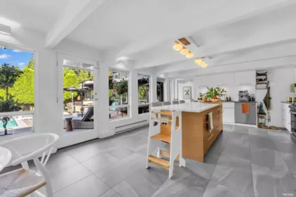 1555 Queens Avenue, West Vancouver, BC, West Vancouver — Single Family Residence for sale