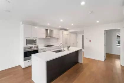 Kitchen Photo of 203 1150 Oxford Street, White Rock, BC