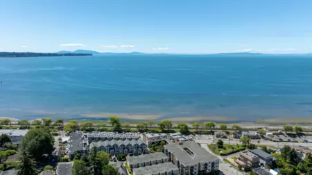 Neighborhood Park Photo Near 203 1150 Oxford Street, White Rock, BC