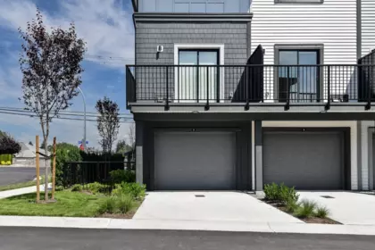 Hot Tub / Spa Photo of 5 33520 Kingston Avenue, Abbotsford, BC