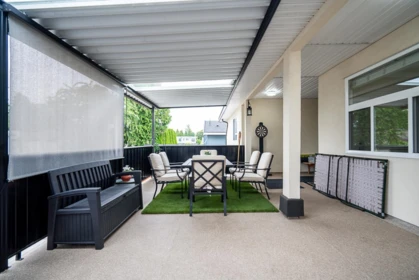 Front Yard Photo of 12623 90a Avenue, Surrey, BC