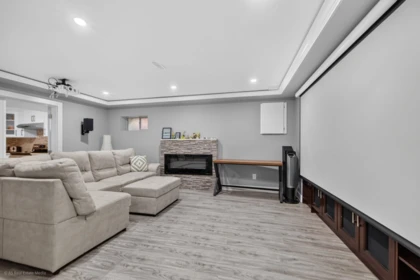 Hot Tub / Spa Photo of 12460 63a Avenue, Surrey, BC