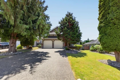 Kitchen Photo of 12460 63a Avenue, Surrey, BC