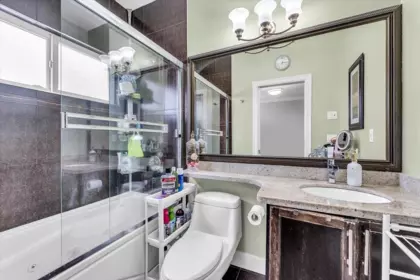 Mudroom Photo of 546 E 44th Street, Vancouver, BC