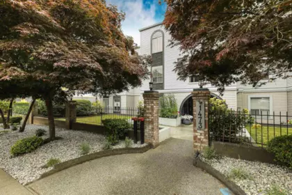 Hot Tub / Spa Photo of 206 1473 Blackwood Street, White Rock, BC