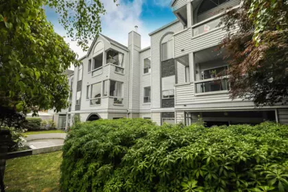Swimming Pool Photo of 206 1473 Blackwood Street, White Rock, BC