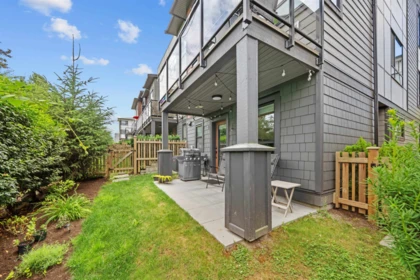 Front Yard Photo of 82 20150 81 Avenue, Langley, BC