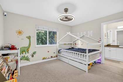 Hallway Photo of 21291 122b Avenue, Maple Ridge, BC
