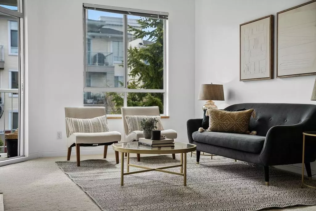 Family Room Photo of 409 360 E 36 Avenue, Vancouver, BC