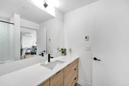 Garage Interior Photo of 404 33160 Plaxton Crescent, Abbotsford, BC