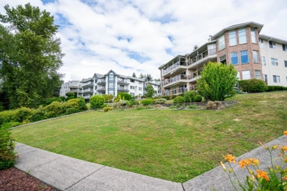 Front Yard Photo of 302 11601 227 Street, Maple Ridge, BC